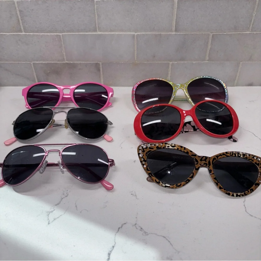 Set of 6 Trendy Sunglasses for Kids – Pink, Red, and Leopard Print Designs